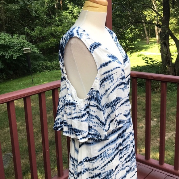 NWT! TORRID Size 2X blue tie dye cold shoulder wrap dress - Picture 3 of 10